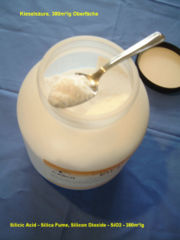 Manufactured silica fume at maximum surface area of 380m&sup2;/g