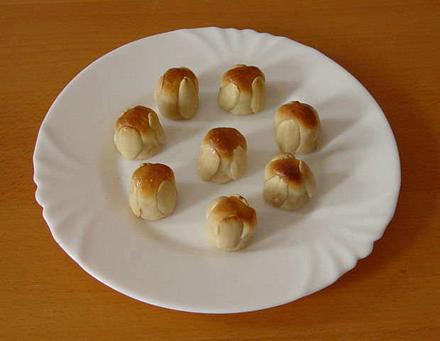 Image:Frankfurter Bethm&auml;nnchen 1.JPG