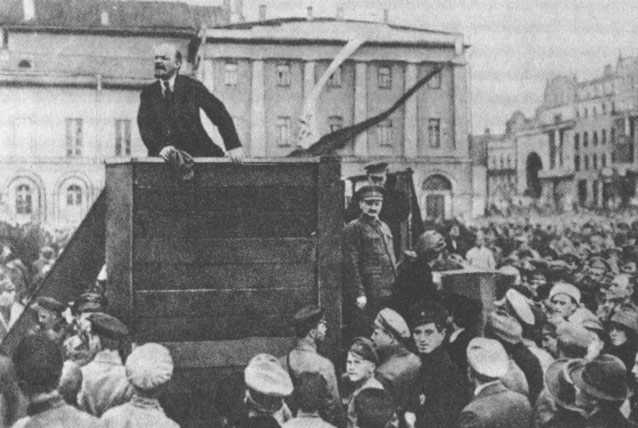 Image:Lenin-Trotsky 1920-05-20 Sverdlov Square (original).jpg