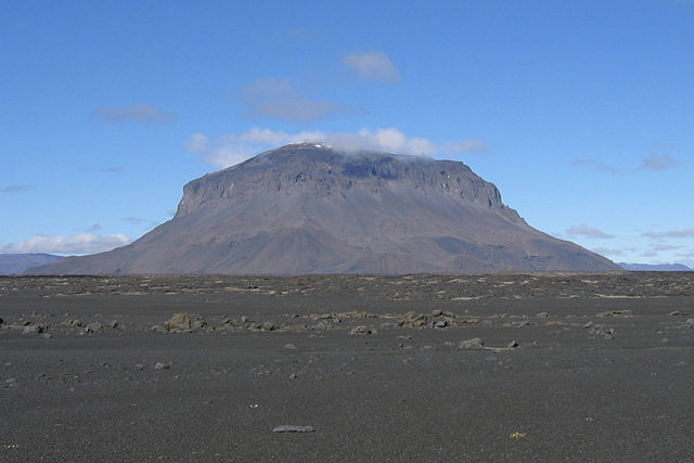 Image:Her&eth;ubrei&eth;-Iceland-2.jpg