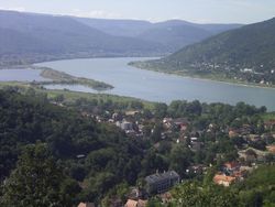 The Danube Bend is a curve of the Danube in Hungary, near the city of Visegr&aacute;d. The Transdanubian Medium Mountains lie on the left bank, while the Northern Medium Mountains on the right.