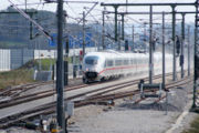 At 300&nbsp;km/h, an ICE&nbsp;3 (DB class 403) releases sand from several bogies to the rails.