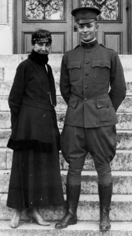Image:Eisenhower with Mamie.jpg