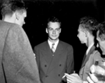 Image:Feynman and Oppenheimer at Los Alamos.jpg