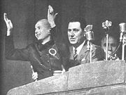 Eva Per&oacute;n addresses the Peronists on October 17, 1951. By this point she was too weak to stand without Juan Per&oacute;n's aid.