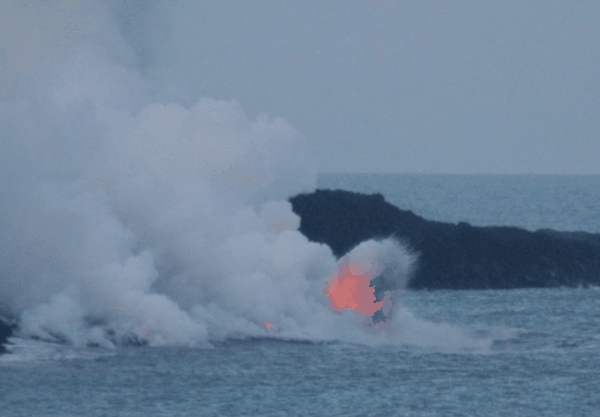 Image:Lava-explosion-kilauea.gif